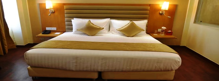 2606/Opulent by Fern N Petals - 10.jpg